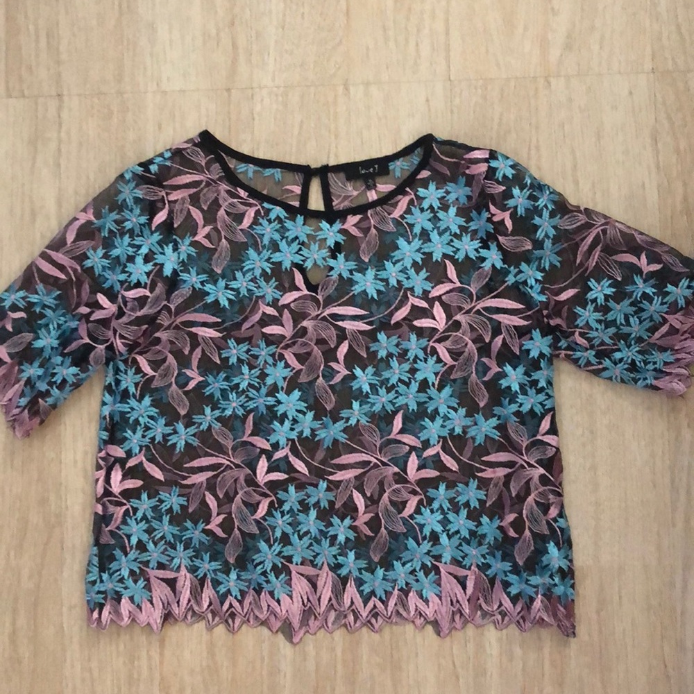 See-through blouse with plant design